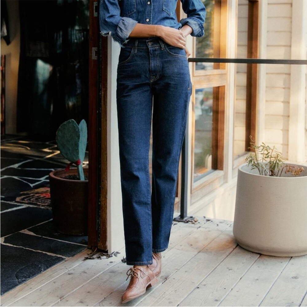 Imogene + Willie • sophie dark wash frayed hem jeans